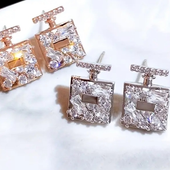 SQUARE SILVER FRAGRANCE BOTTLE EARRINGS  FILLED WITH CRYSTALS AND RHINESTONES - Picture 7 of 8